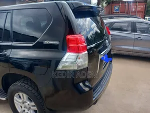 Toyota Land Cruiser Prado 2013 Black