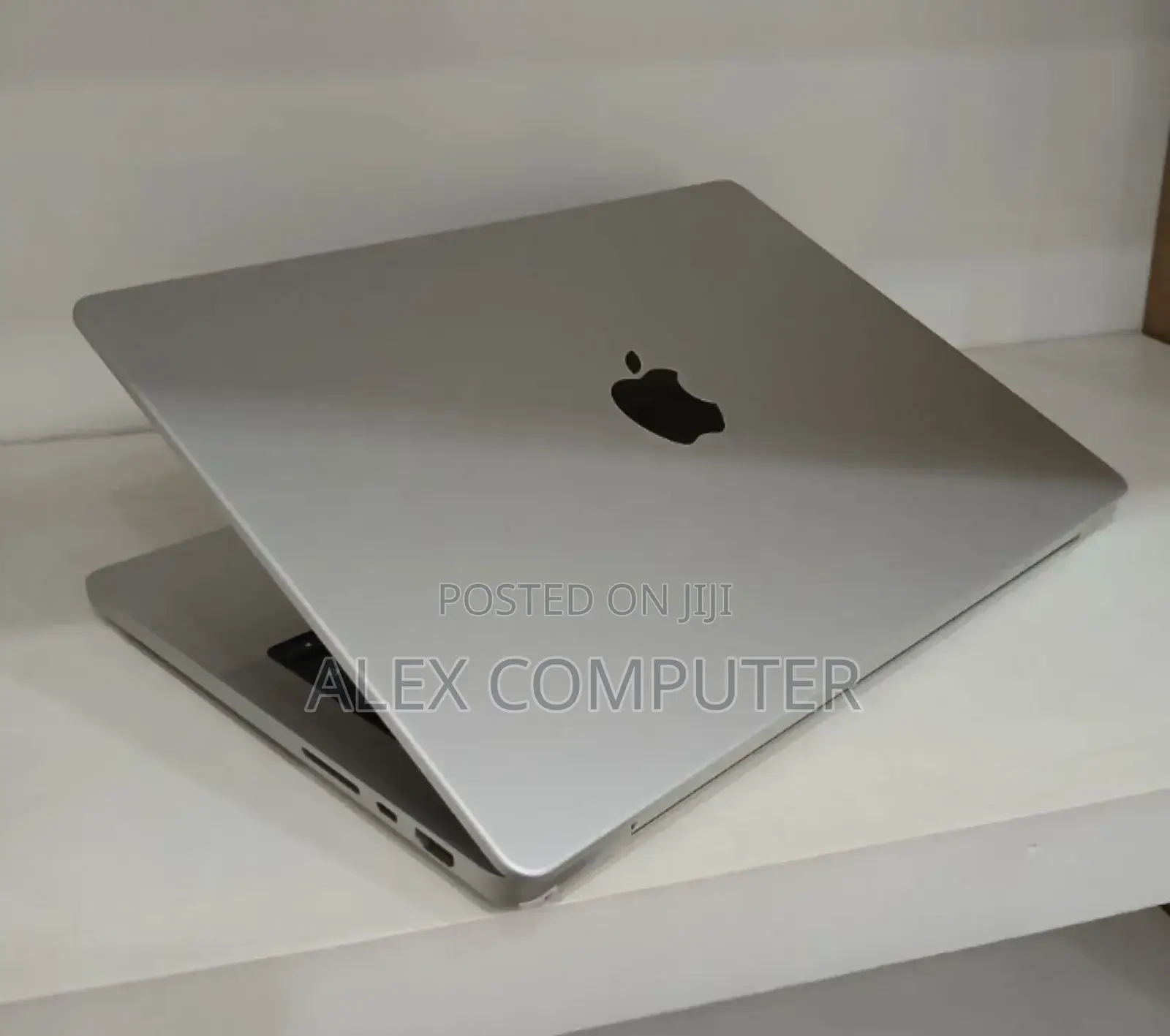 New Laptop Apple MacBook Pro M1 16GB Apple M1 Pro SSD 1T