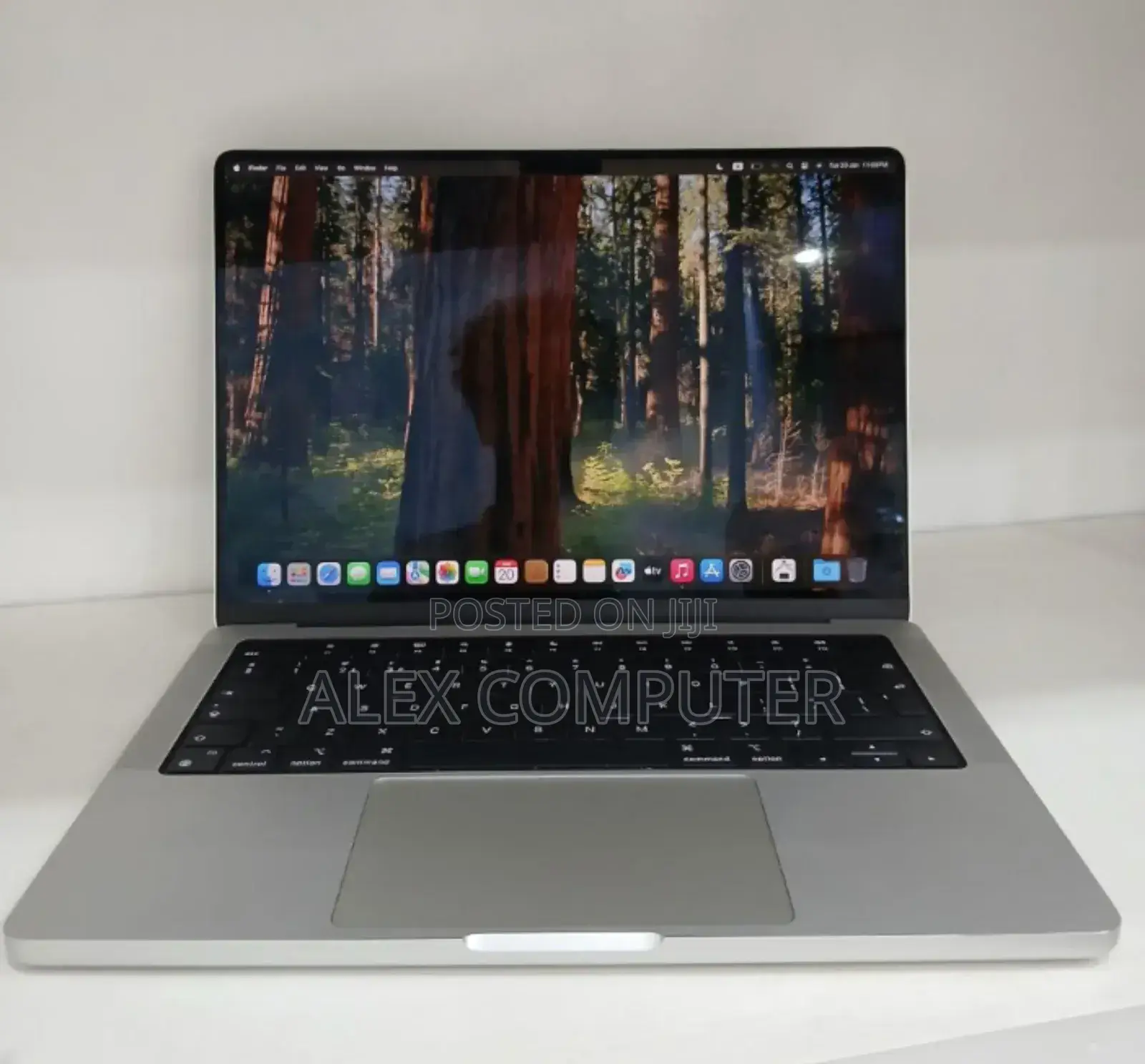 New Laptop Apple MacBook Pro M1 16GB Apple M1 Pro SSD 1T