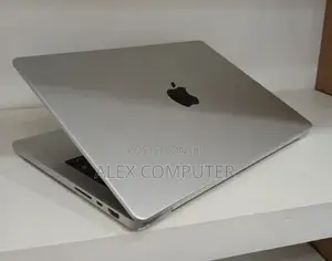 New Laptop Apple MacBook Pro M1 16GB Apple M1 Pro SSD 1T