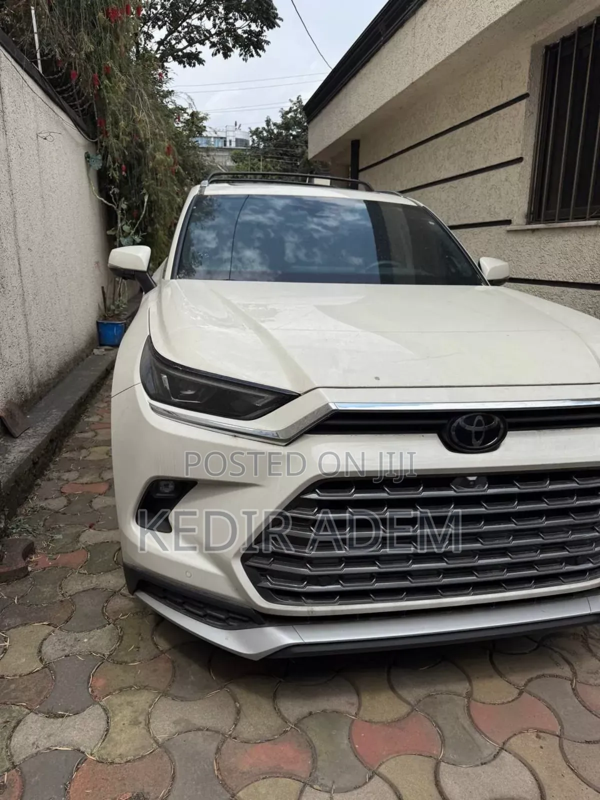 New Toyota Grand Highlander Hybrid 2025 White