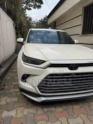 New Toyota Grand Highlander Hybrid 2025 White