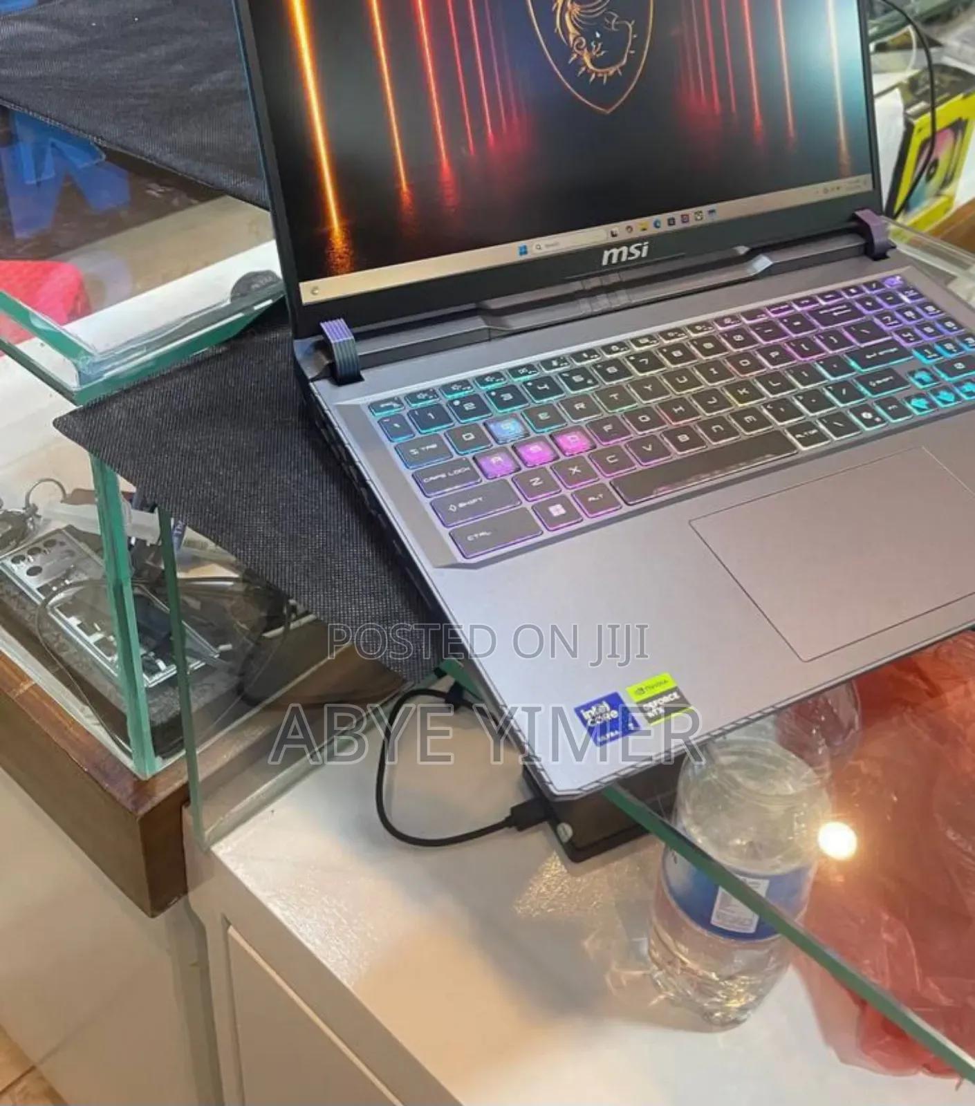 New Laptop MSI Vector 16 HX AI A2XWIG 16GB Intel Core Ultra 7 SSD 1T