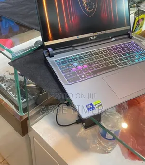 New Laptop MSI Vector 16 HX AI A2XWIG 16GB Intel Core Ultra 7 SSD 1T