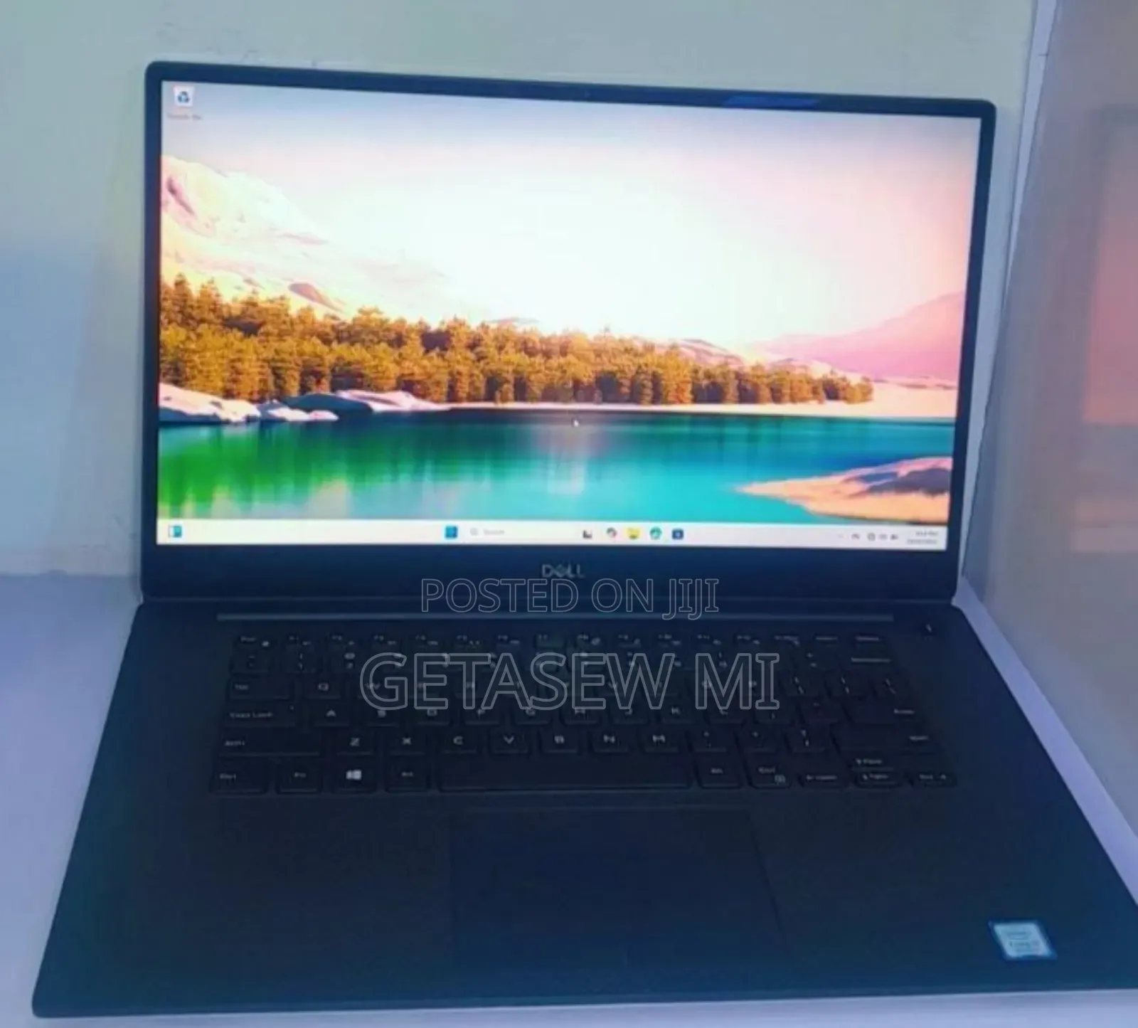 New Laptop Dell Precision 5540 16GB Intel Core I7 SSD 512GB