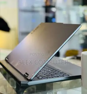 New Laptop Lenovo LOQ 15IRH8 20GB Intel Core I5 SSD 512GB