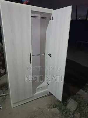 Closet ቁምሳጥን