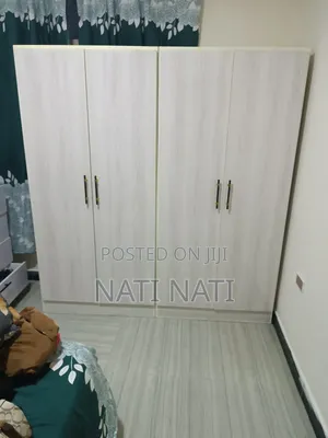 Closet ቁምሳጥን