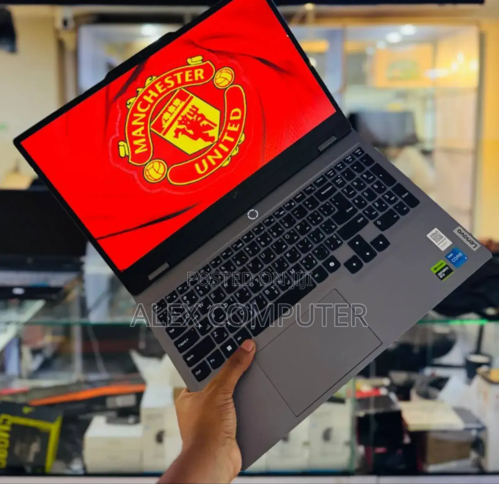 New Laptop Lenovo LOQ 15IRH8 20GB Intel Core I5 SSD 512GB