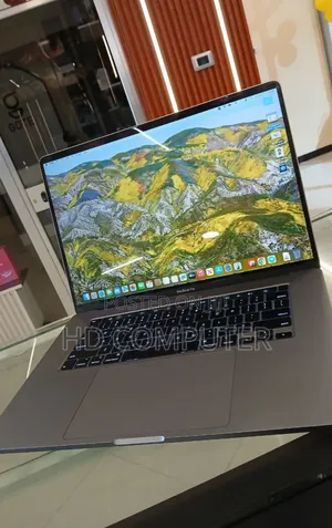 New Laptop Apple MacBook Pro 2019 16GB Intel Core I7 SSD 512GB