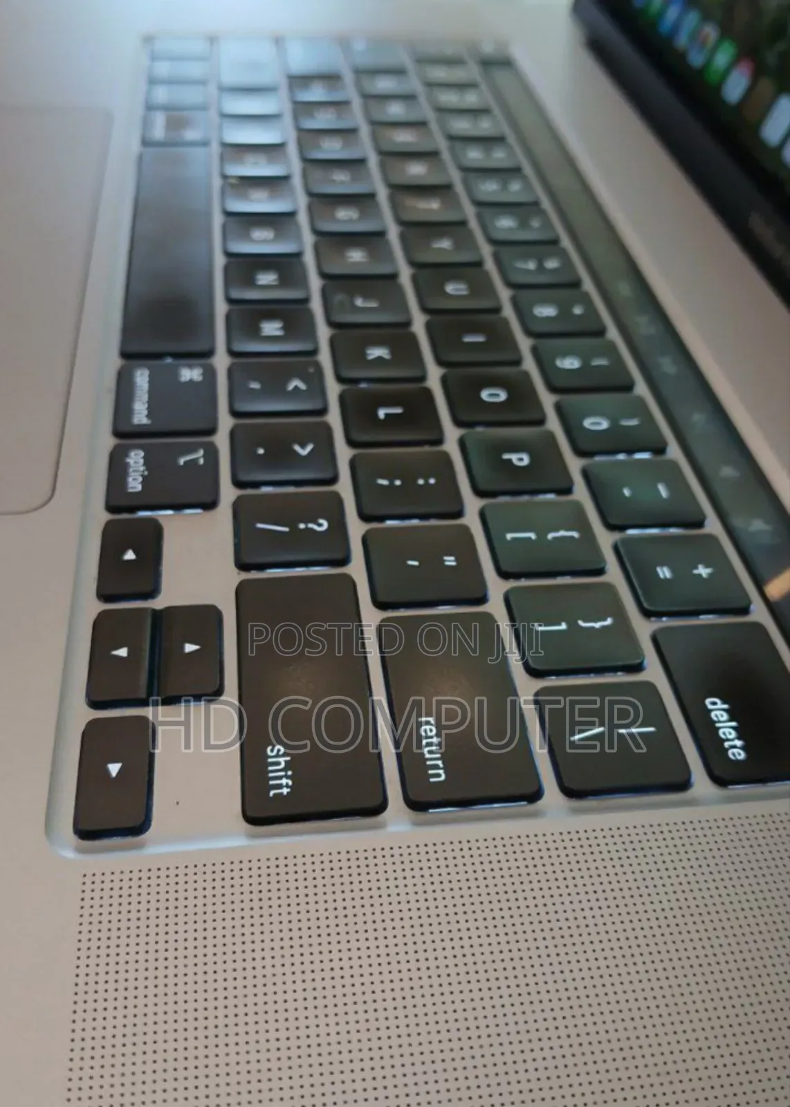 New Laptop Apple MacBook Pro 2019 16GB Intel Core I7 SSD 512GB