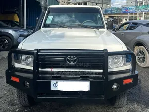 Toyota Land Cruiser 4.5 V8 TD 2018 White