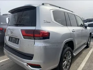 New Toyota Land Cruiser 2023 Silver