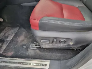 New Toyota Land Cruiser 2023 Silver