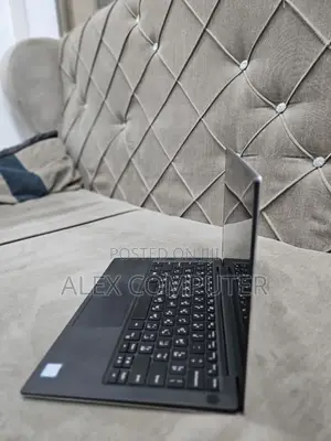 New Laptop Dell XPS 13 8GB Intel Core I5 SSD 512GB