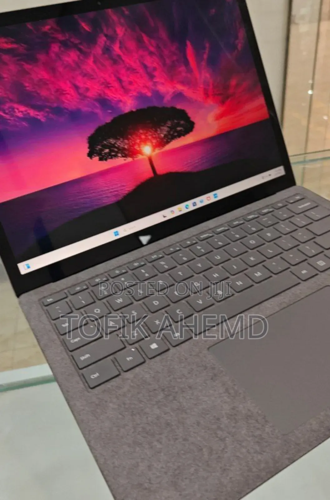 New Laptop Microsoft Surface 16GB Intel Core I7 SSD 512GB