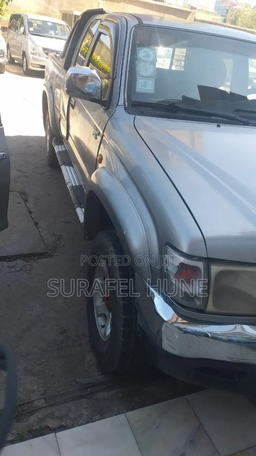 Toyota Hilux 2002 Gray