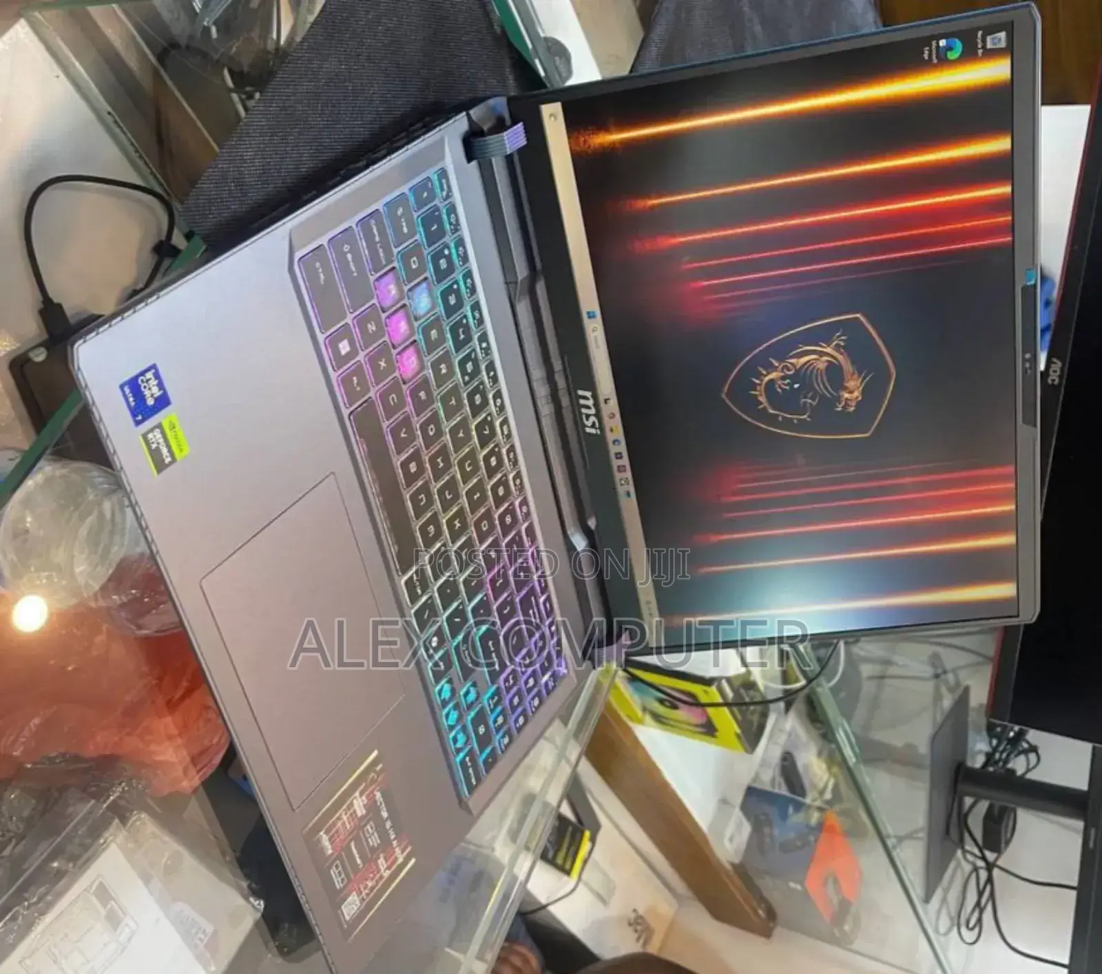 New Laptop MSI Vector 17 HX AI A2XWJG 16GB Intel Core Ultra 7 SSD 1T