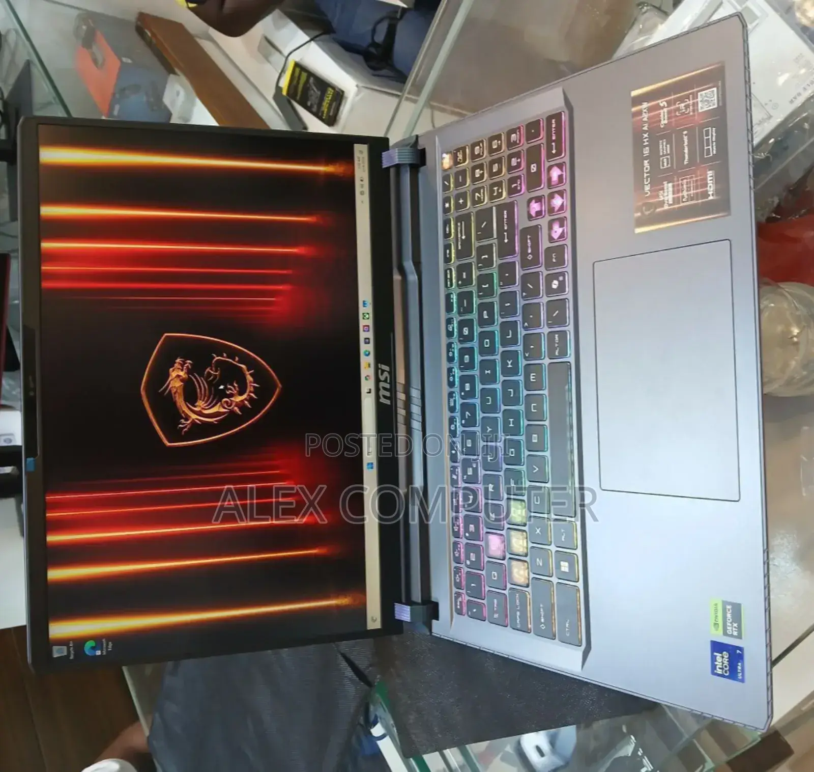 New Laptop MSI Vector 17 HX AI A2XWJG 16GB Intel Core Ultra 7 SSD 1T