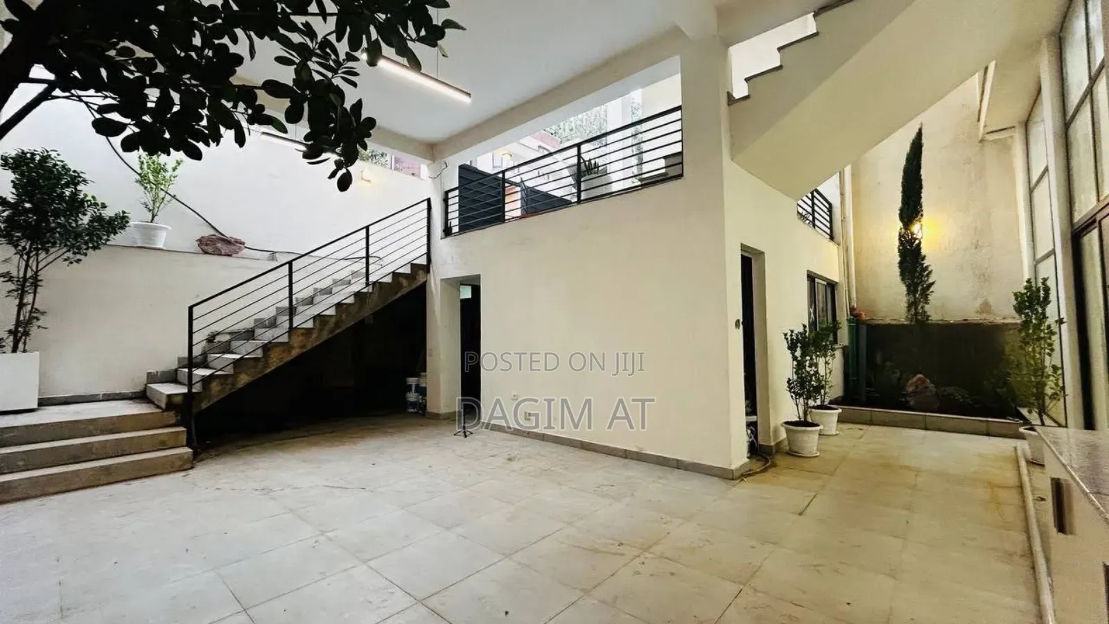 Furnished 5bdrm Villa in Yeka for sale