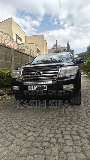 Photo - Toyota Land Cruiser 4.5 V8 TD STD 2011 Black