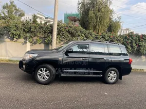 Toyota Land Cruiser 4.5 V8 TD STD 2011 Black