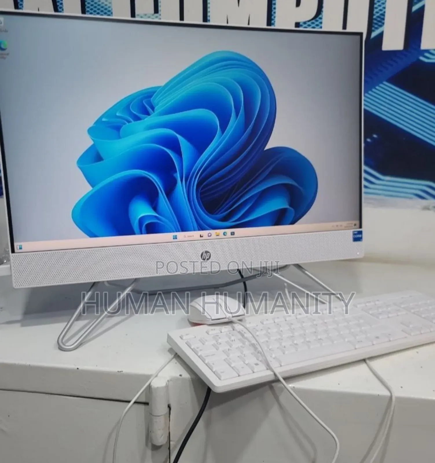 New HP 200 G4 22 All-in-One 8GB Intel Core I5 SSD 512GB