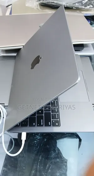 New Laptop Apple MacBook Air 2023 M2 8GB Apple M2 SSD 256GB