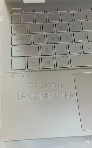 New Laptop HP Envy X360 8GB Intel Core I7 SSD 512GB