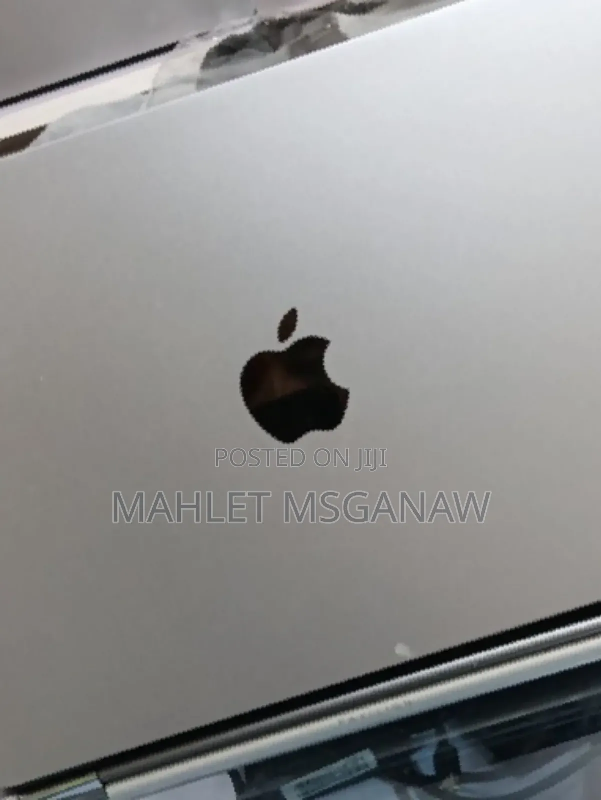 New Laptop Apple MacBook Air 2022 M2 8GB Apple M2 SSD 256GB