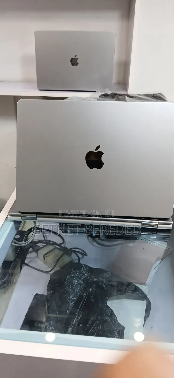 New Laptop Apple MacBook Air 2022 M2 8GB Apple M2 SSD 256GB