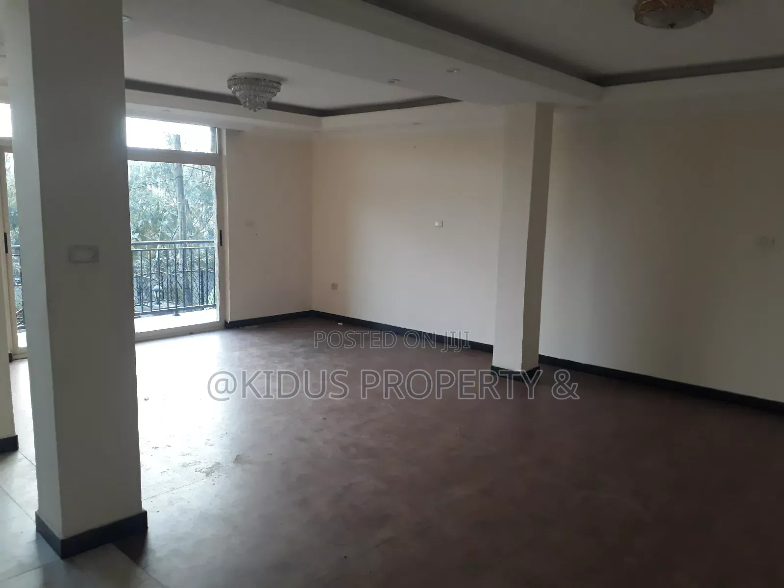 6bdrm House in Jemo 1, Nifas Silk-Lafto for rent