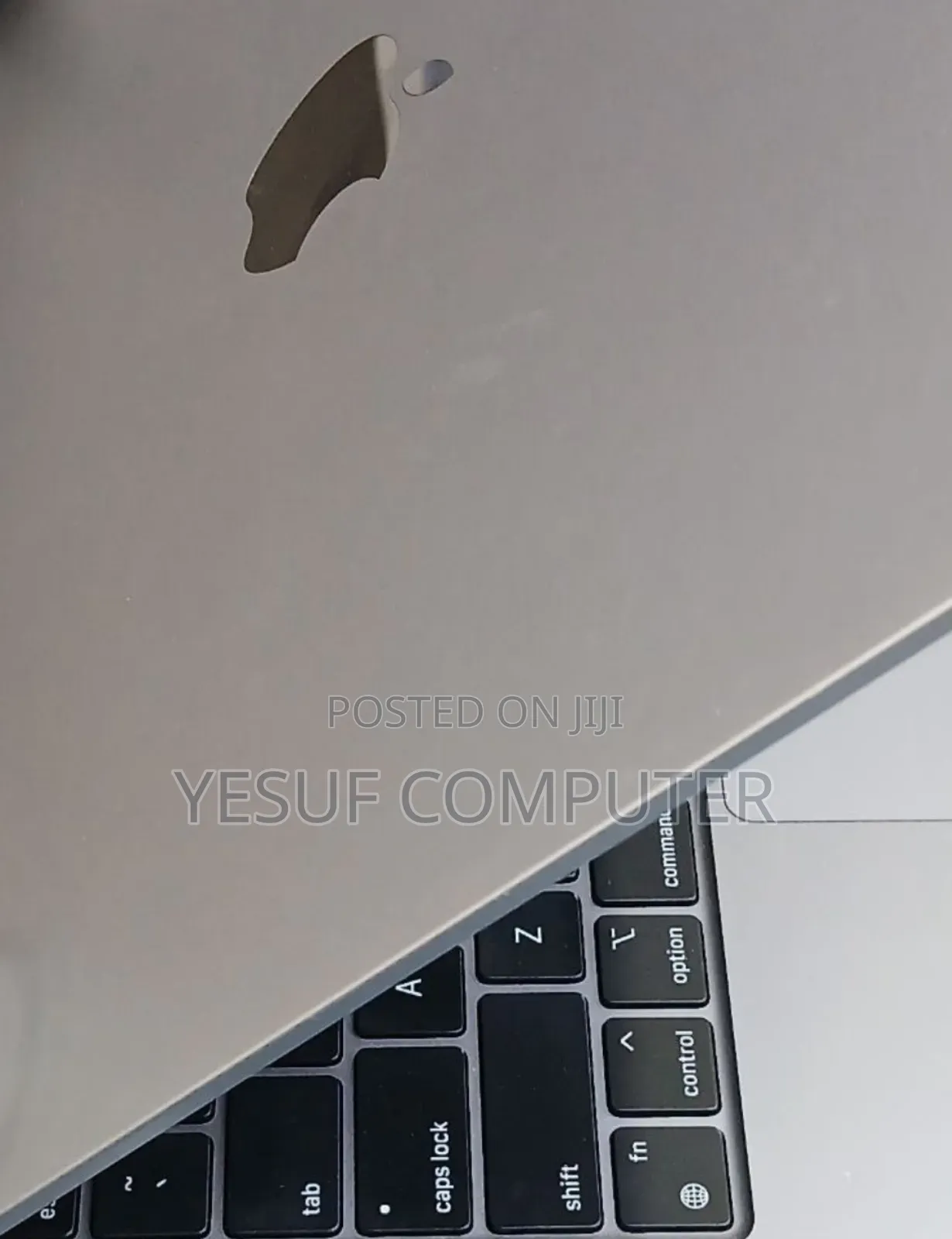 New Laptop Apple MacBook Air 2022 M2 8GB Apple M2 SSD 256GB