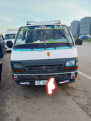 Photo - Toyota HiAce 2002 White