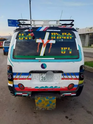 Toyota HiAce 2002 White