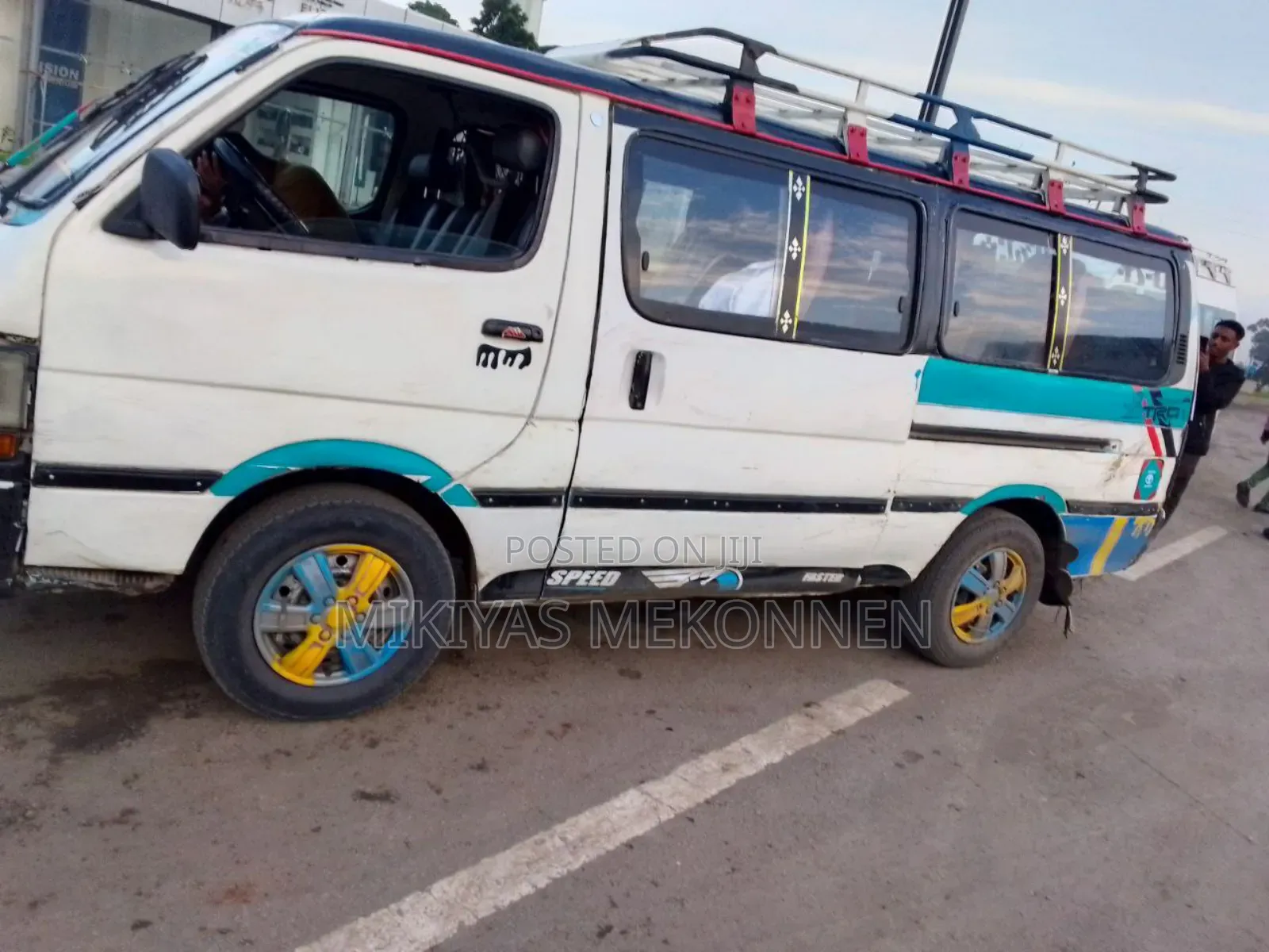 Toyota HiAce 2002 White