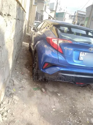 Toyota C-HR 2020 Blue