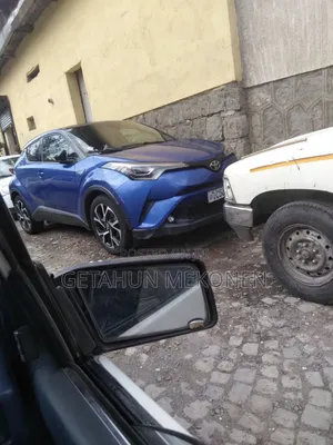 Toyota C-HR 2020 Blue