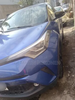 Toyota C-HR 2020 Blue