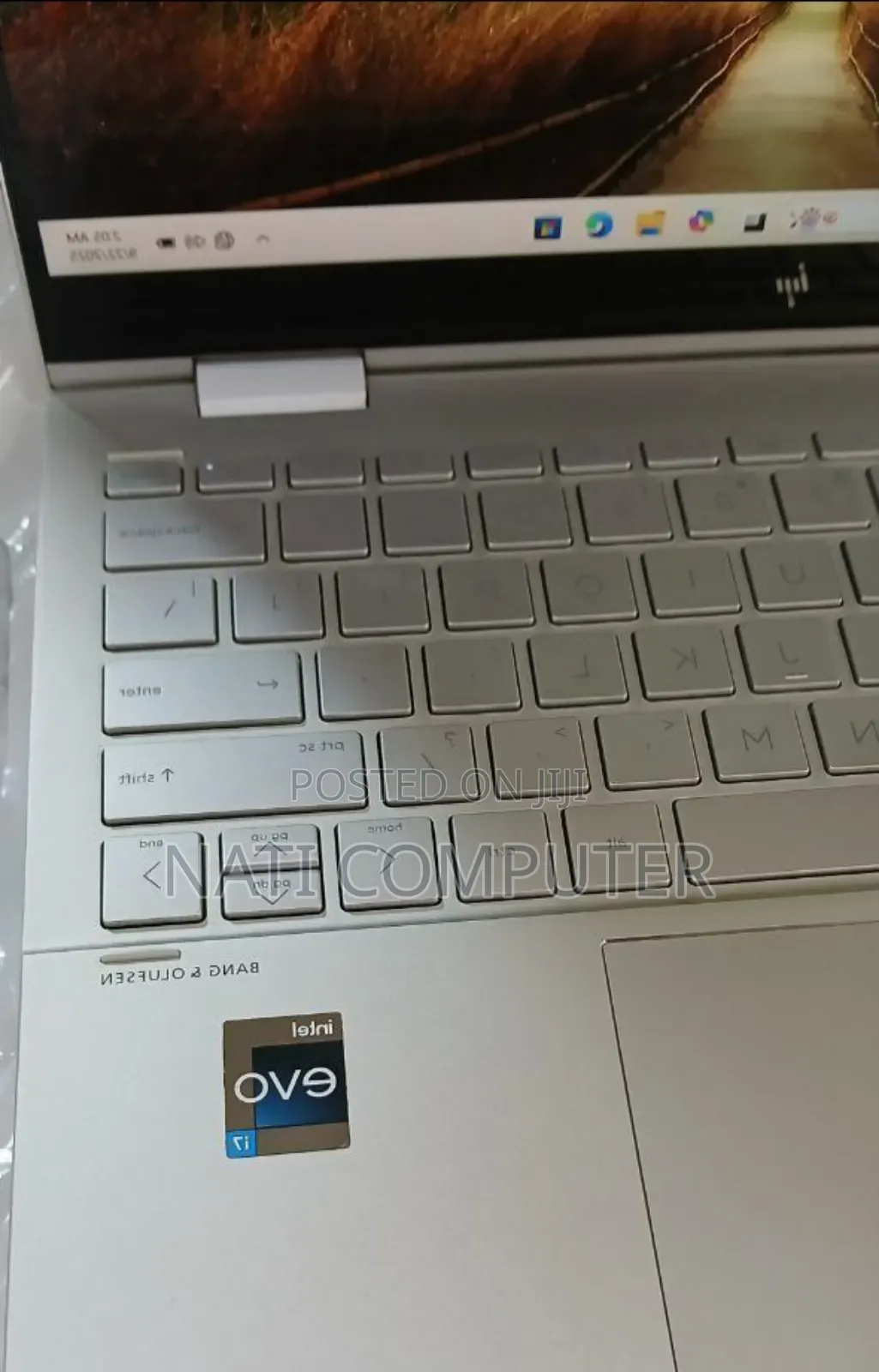 New Laptop HP Envy X360 8GB Intel Core I7 SSD 512GB