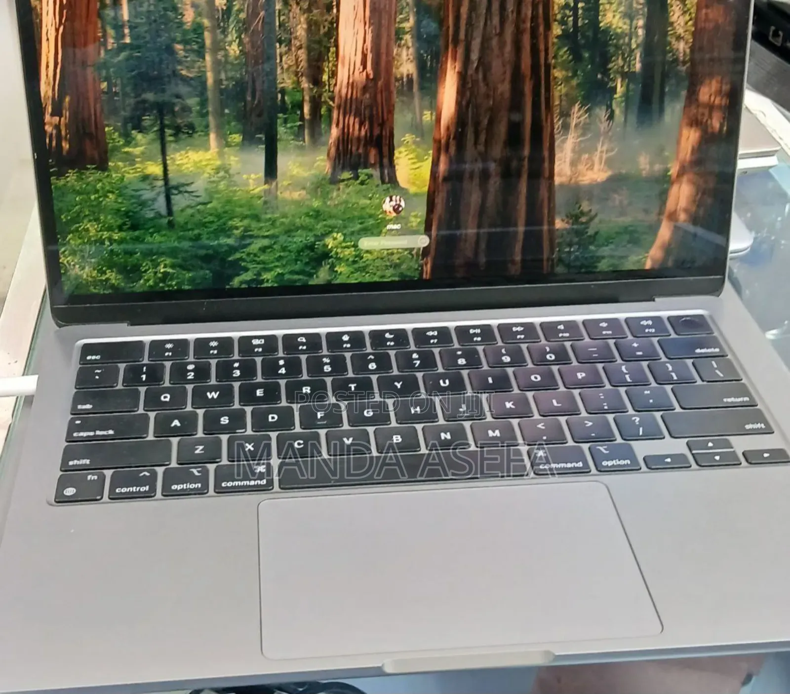 New Laptop Apple MacBook Air 2022 M2 8GB Apple M2 SSD 256GB