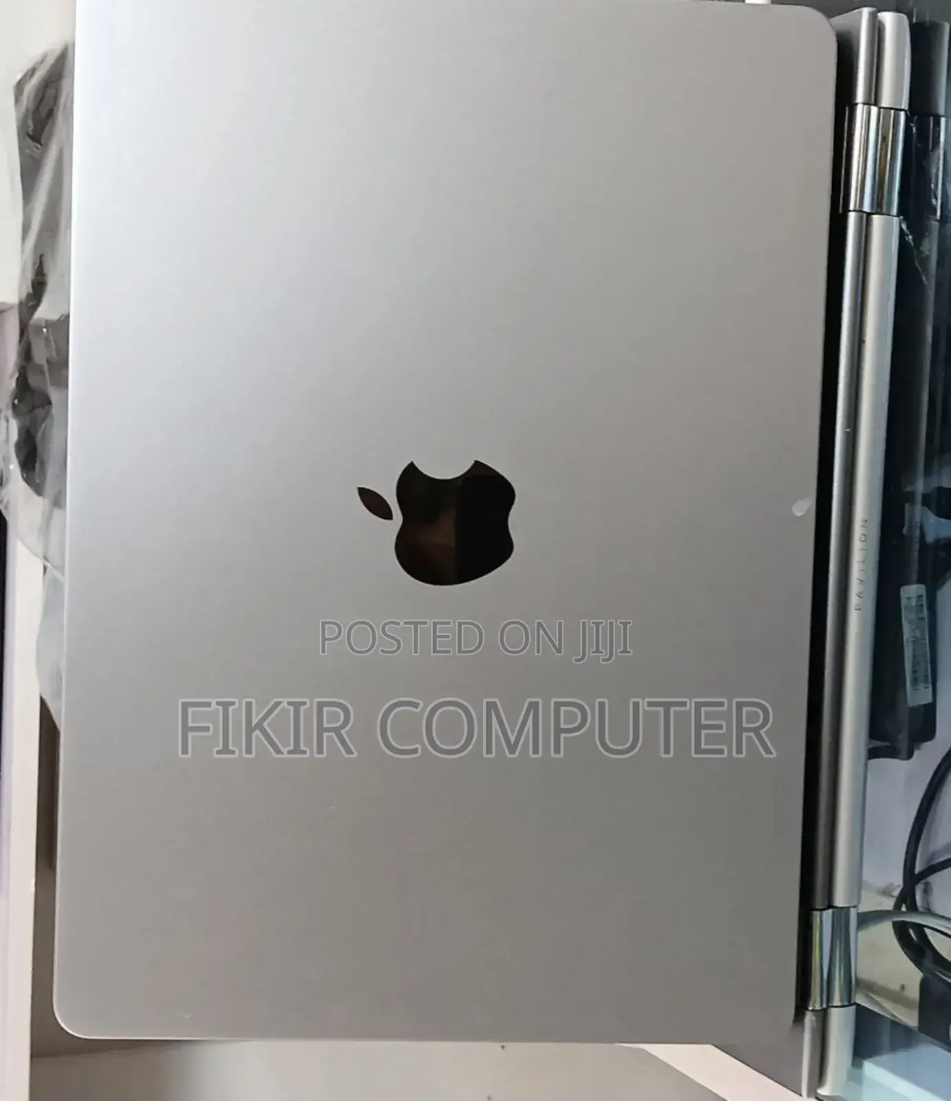 New Laptop Apple MacBook Air 2022 M2 8GB Intel Core M2 SSD 256GB