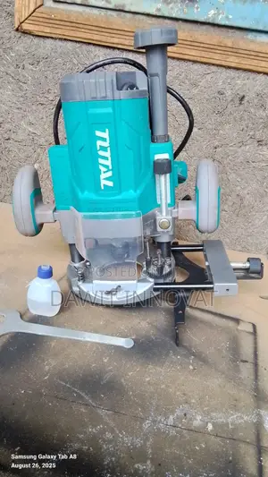 Photo - Router Machine 2200 Watt