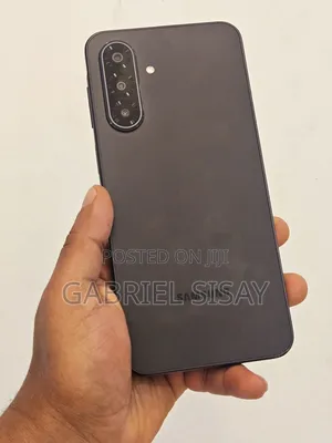 Photo - New Samsung Galaxy A17 256 GB Black