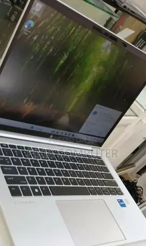 New Laptop HP EliteBook 840 10 2GB Intel Core i5 SSD 1T