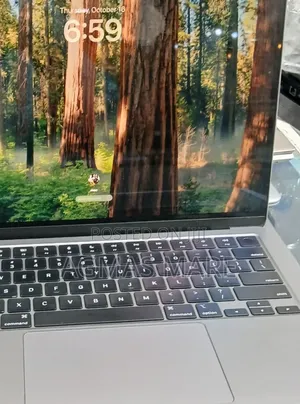 New Laptop Apple MacBook Air 2022 M2 8GB Apple M2 SSD 256GB