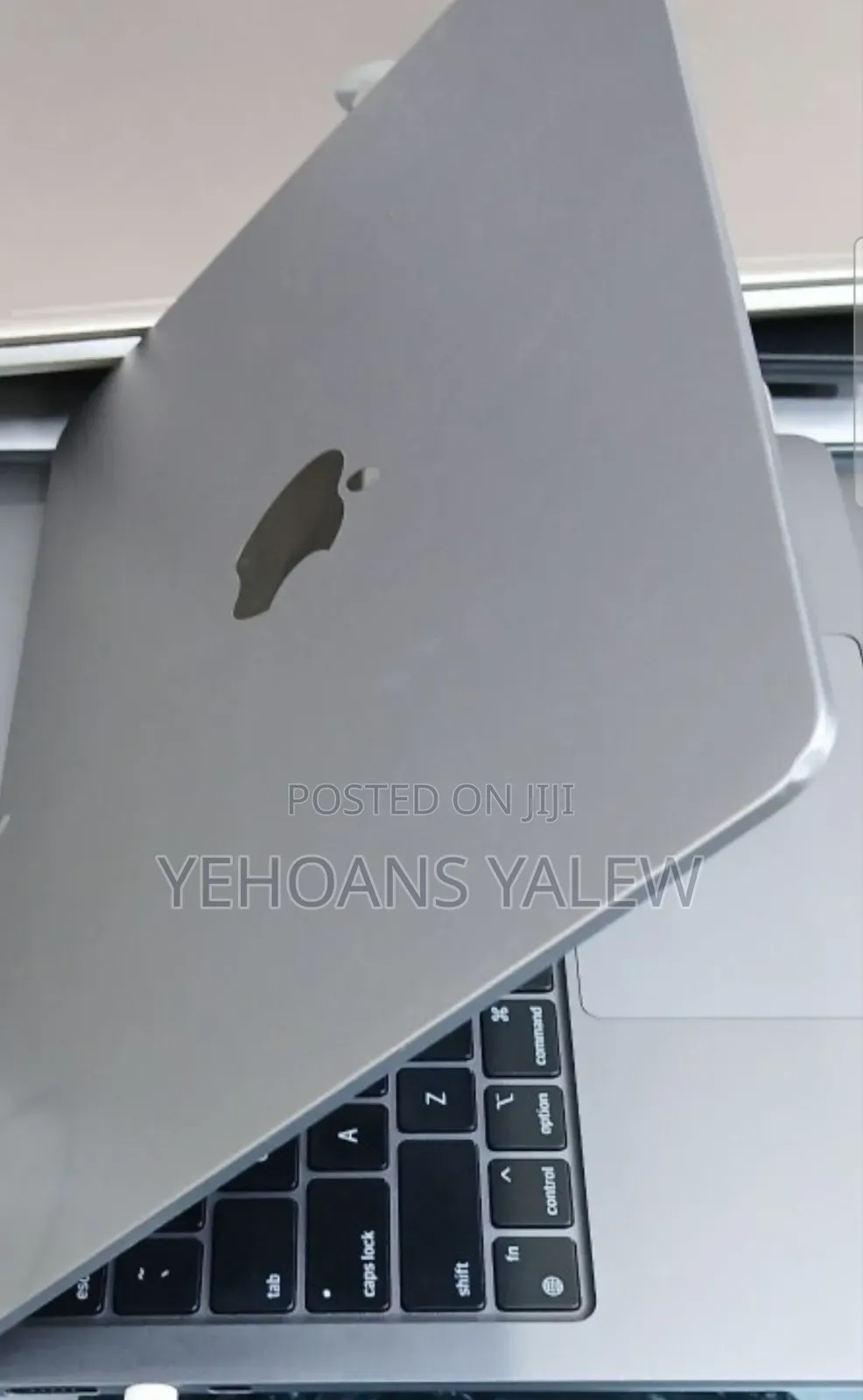 New Laptop Apple MacBook Air 2022 M2 8GB Apple M2 SSD 256GB