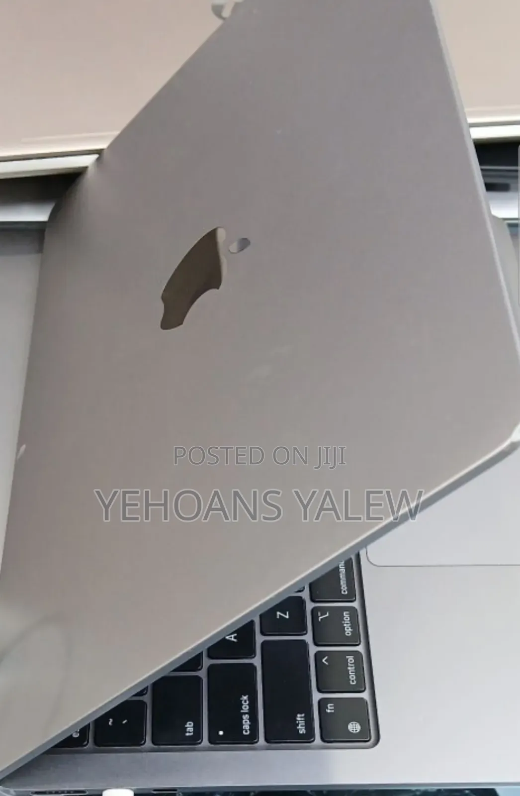 New Laptop Apple MacBook Air 2022 M2 8GB Apple M2 SSD 256GB