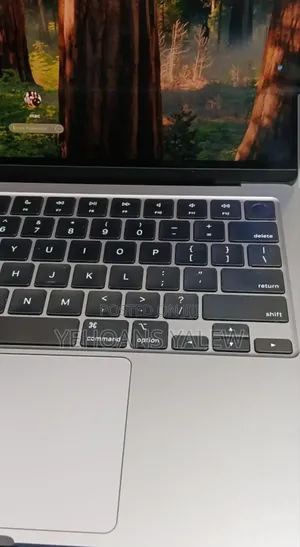 New Laptop Apple MacBook Air 2022 M2 8GB Apple M2 SSD 256GB