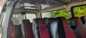 Toyota Grand HiAce 2001 White